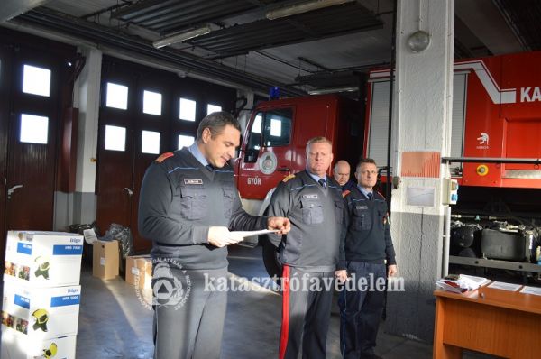 Új eszközöket kaptak a megyei önkéntes tűzoltó egyesületek